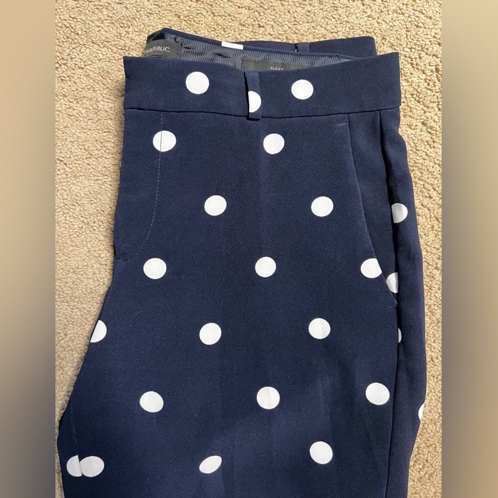BANANA REPUBLIC | Navy Ankle Pants with White Polka Dots | Avery | 8